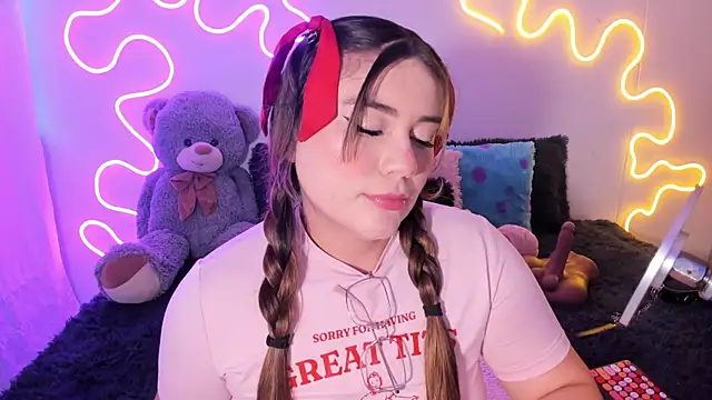 Snapshot of Isa_belaa chatting on 11, 11, 2025 Isa belaa online show from 11, 11, 2025