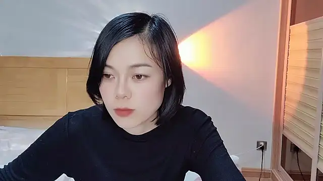 Linda-LL online show from 1, 2, 2025