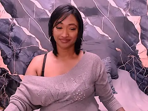 Snapshot of indianspicey chatting on 28, 9, 2025 indianspicey online show from 28, 9, 2025