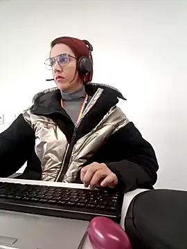 your red rose  online show from 18, 12, 2024