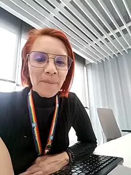 your red rose  online show from 30, 1, 2025