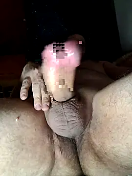 Snapshot of Kommen7472 chatting on 15, 12, 2025 Kommen7472 online show from 15, 12, 2025