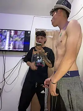 Snapshot of LatinBoysxxx chatting on 16, 1, 2025 LatinBoysxxx online show from 16, 1, 2025