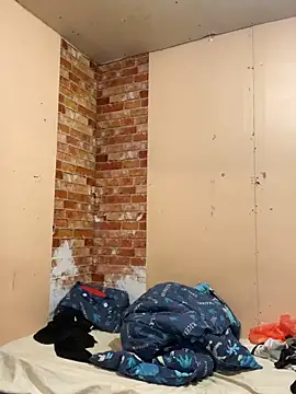 LatinBoysxxx online show from 10, 3, 2026