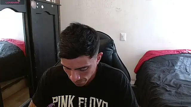 Snapshot of kv___xxx_ chatting on 11, 9, 2025 kv   xxx  online show from 11, 9, 2025