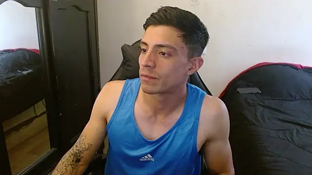 Snapshot of kv___xxx_ chatting on 22, 9, 2025 kv   xxx  online show from 22, 9, 2025