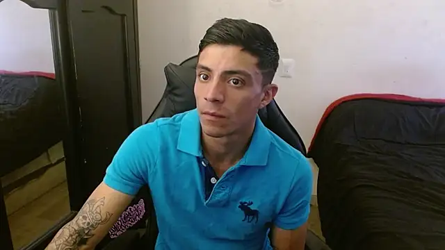 Snapshot of kv___xxx_ chatting on 23, 9, 2025 kv   xxx  online show from 23, 9, 2025