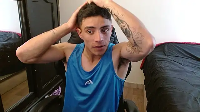 Snapshot of kv___xxx_ chatting on 10, 10, 2025 kv   xxx  online show from 10, 10, 2025