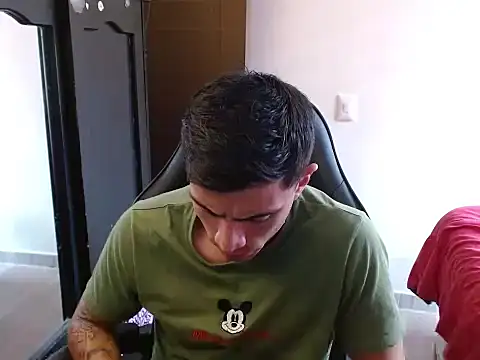 Snapshot of kv___xxx_ chatting on 14, 10, 2025 kv   xxx  online show from 14, 10, 2025