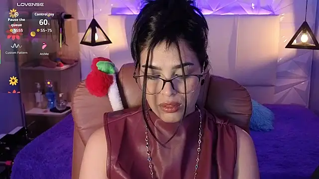 Snapshot of AlessiaVal_ chatting on 20, 12, 2025 AlessiaVal online show from 20, 12, 2025