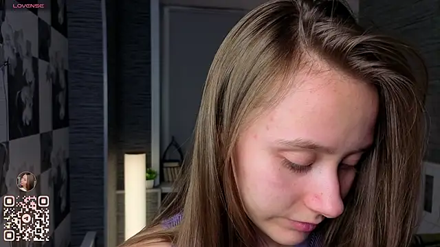 Snapshot of EthalBuffkin chatting on 8, 11, 2025 EthalBuffkin online show from 8, 11, 2025