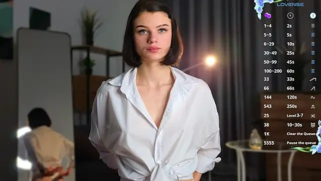 MimiLoll online show from 19, 1, 2025