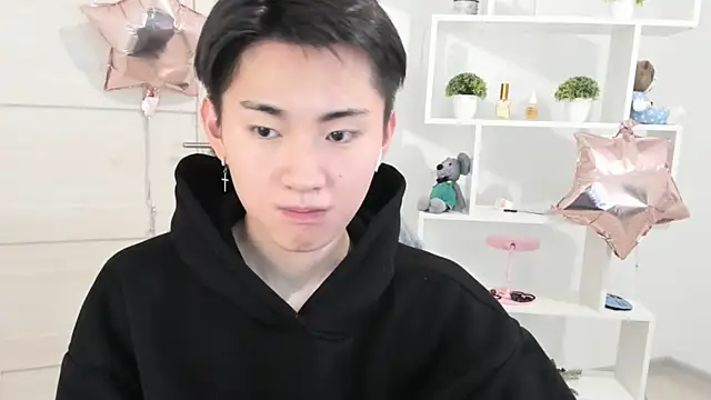 Snapshot of Miram_Yu chatting on 12, 12, 2024 Miram Yu online show from 12, 12, 2024