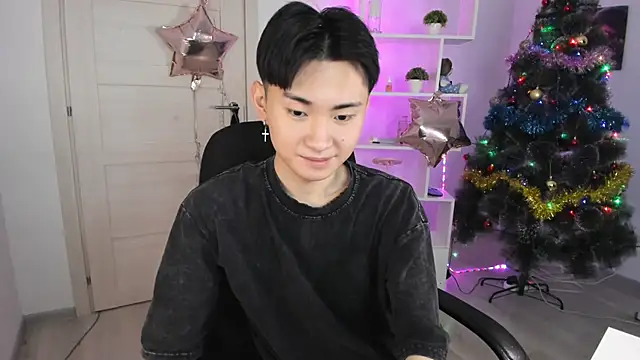 Snapshot of Miram_Yu chatting on 26, 12, 2024 Miram Yu online show from 26, 12, 2024