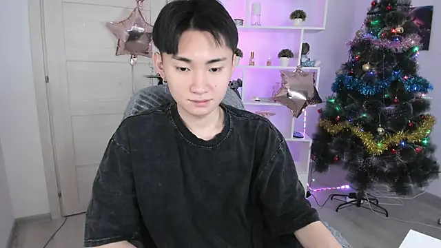 Snapshot of Miram_Yu chatting on 26, 12, 2024 Miram Yu online show from 26, 12, 2024