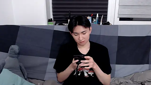 Snapshot of Miram_Yu chatting on 13, 1, 2025 Miram Yu online show from 13, 1, 2025