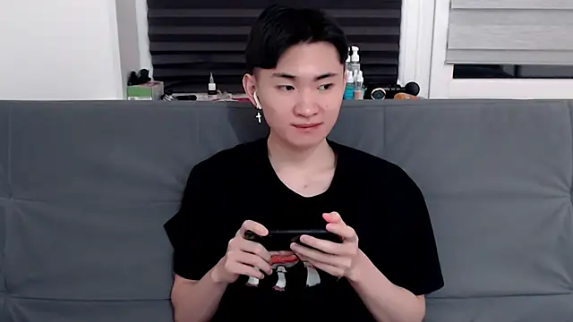 Snapshot of Miram_Yu chatting on 7, 2, 2025 Miram Yu online show from 7, 2, 2025