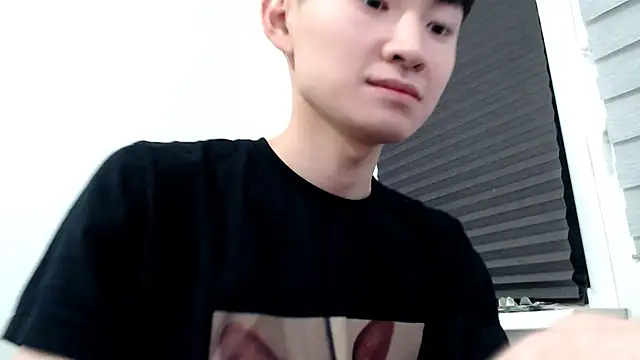 Snapshot of Miram_Yu chatting on 1, 10, 2025 Miram Yu online show from 1, 10, 2025