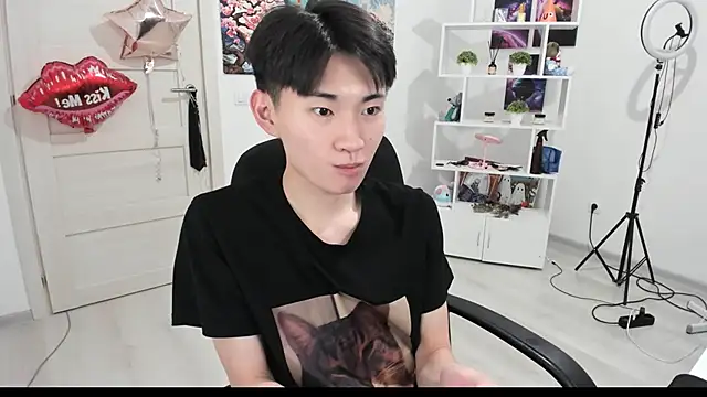 Snapshot of Miram_Yu chatting on 3, 10, 2025 Miram Yu online show from 3, 10, 2025