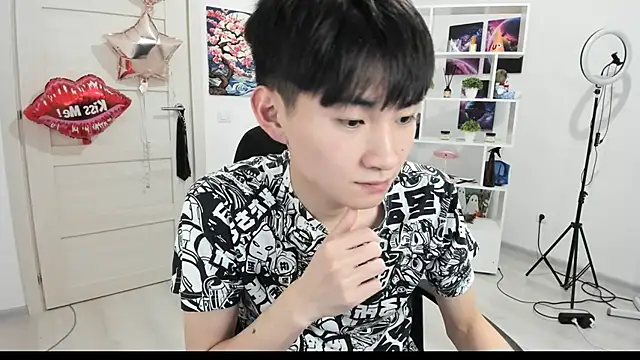 Snapshot of Miram_Yu chatting on 5, 10, 2025 Miram Yu online show from 5, 10, 2025