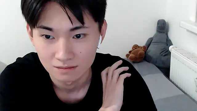 Snapshot of Miram_Yu chatting on 15, 10, 2025 Miram Yu online show from 15, 10, 2025