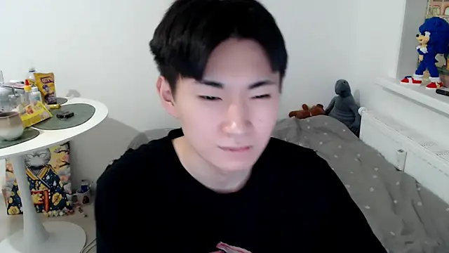 Snapshot of Miram_Yu chatting on 16, 11, 2025 Miram Yu online show from 16, 11, 2025