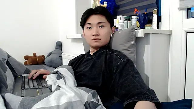 Snapshot of Miram_Yu chatting on 26, 4, 2026 Miram Yu online show from 26, 4, 2026