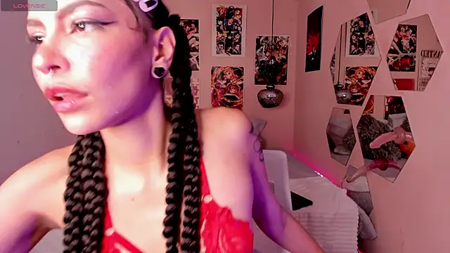 Luna-Chann online show from 8, 2, 2025