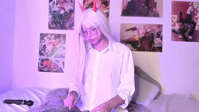 Luna-Chann online show from 16, 4, 2026