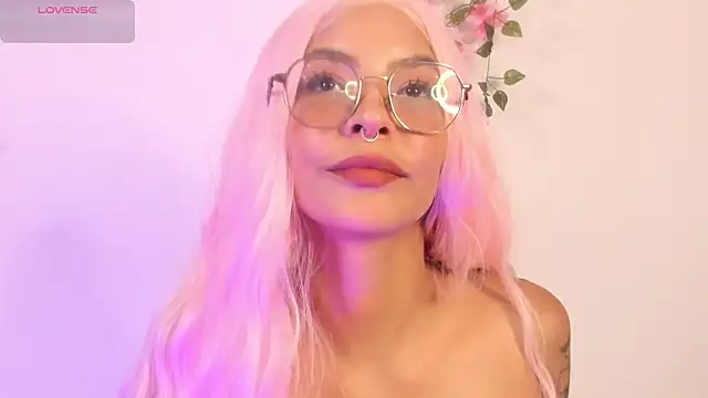 Luna-Chann online show from 3, 6, 2026