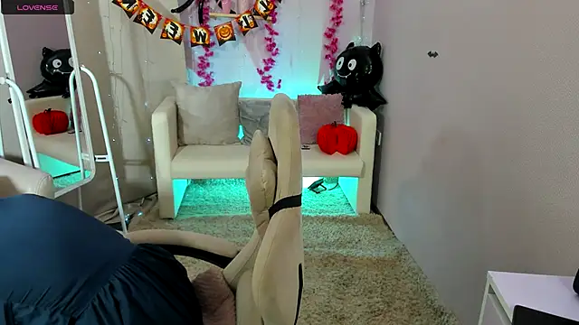 DreamyLuna online show from 18, 10, 2025