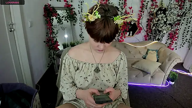 DreamyLuna online show from 8, 11, 2025