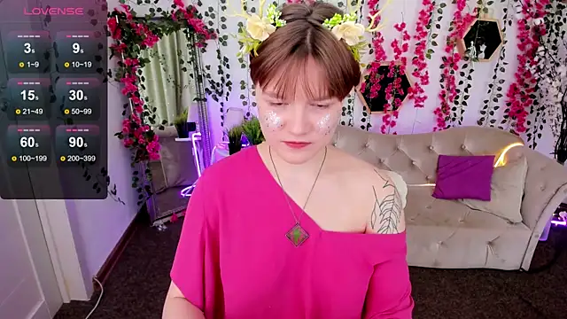 DreamyLuna online show from 2, 12, 2025