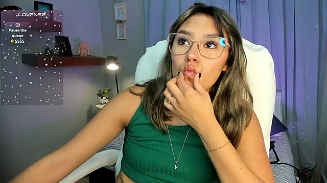  Sophie  miller online show from 25, 5, 2026