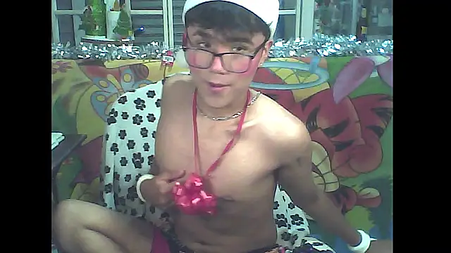 Snapshot of Baby_Cream chatting on 2, 12, 2024 Baby Cream online show from 2, 12, 2024