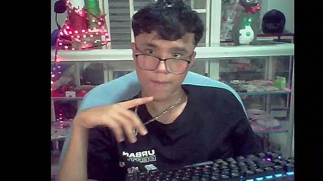 Snapshot of Baby_Cream chatting on 11, 12, 2024 Baby Cream online show from 11, 12, 2024