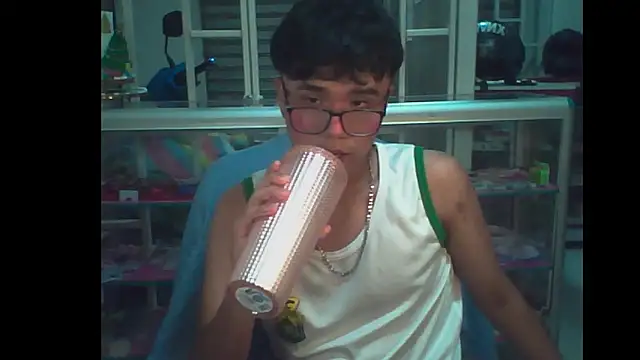 Snapshot of Baby_Cream chatting on 13, 12, 2024 Baby Cream online show from 13, 12, 2024