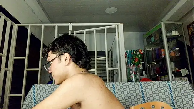 Snapshot of Baby_Cream chatting on 7, 1, 2025 Baby Cream online show from 7, 1, 2025