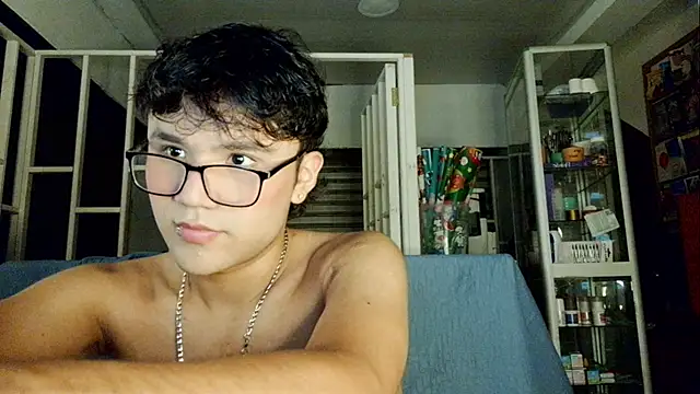 Snapshot of Baby_Cream chatting on 8, 1, 2025 Baby Cream online show from 8, 1, 2025