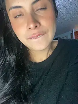 Snapshot of Effyvice13 chatting on 14, 10, 2025 Effyvice13 online show from 14, 10, 2025