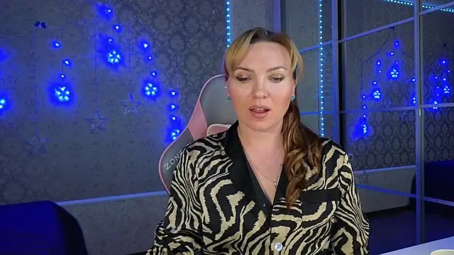 -DIVORA- online show from 4, 2, 2025