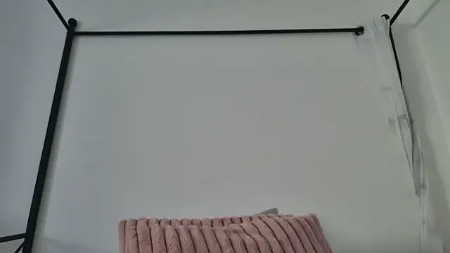 Snapshot of Renattasweetboobs chatting on 2, 2, 2025 Renattasweetboobs online show from 2, 2, 2025