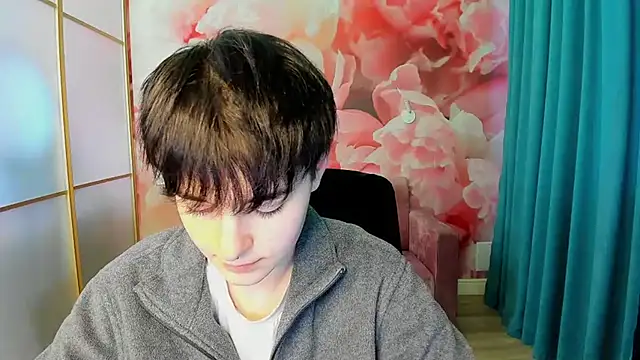 EmiliaYours online show from 2, 12, 2024