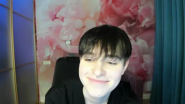 EmiliaYours online show from 9, 12, 2024