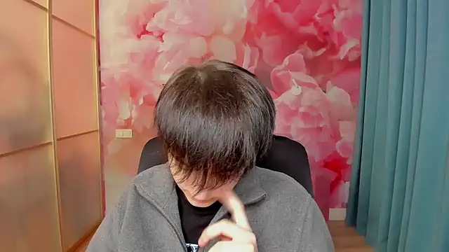 EmiliaYours online show from 22, 12, 2024