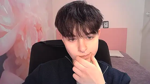 EmiliaYours online show from 29, 12, 2024