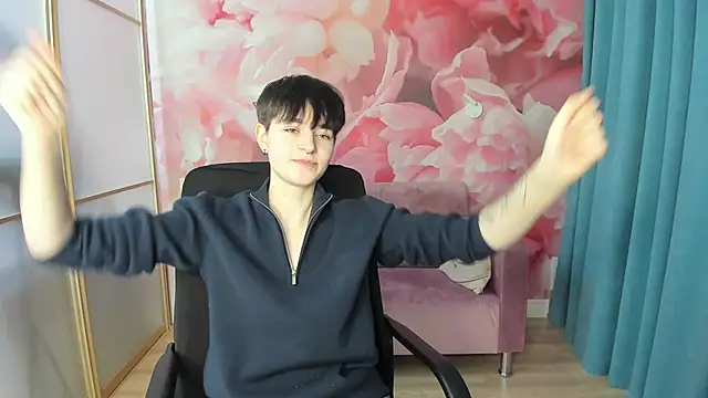 EmiliaYours online show from 4, 1, 2025