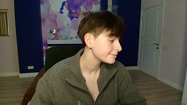 EmiliaYours online show from 24, 2, 2025