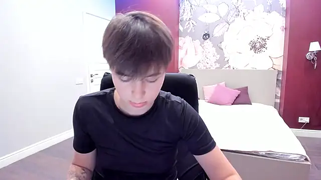 EmiliaYours online show from 9, 9, 2025