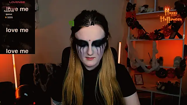 Snapshot of luna_berryy chatting on 23, 10, 2025 luna berryy online show from 23, 10, 2025